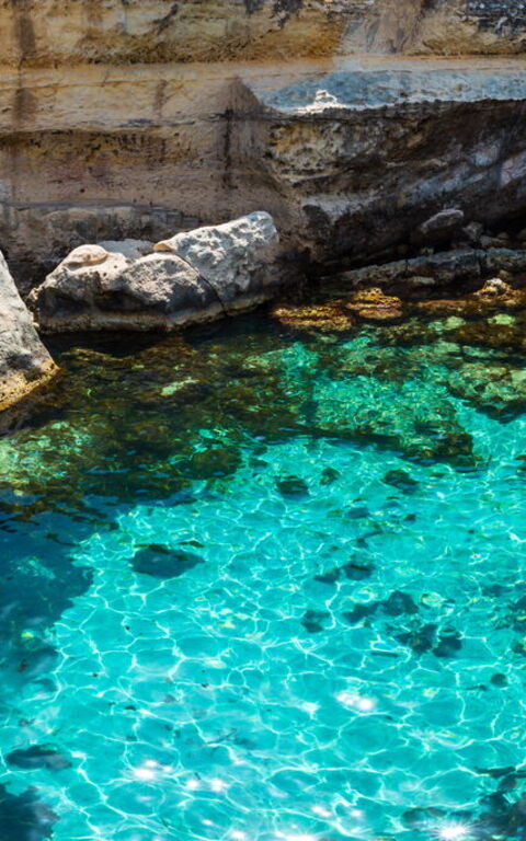 Poesigrotten i Puglia-regionen