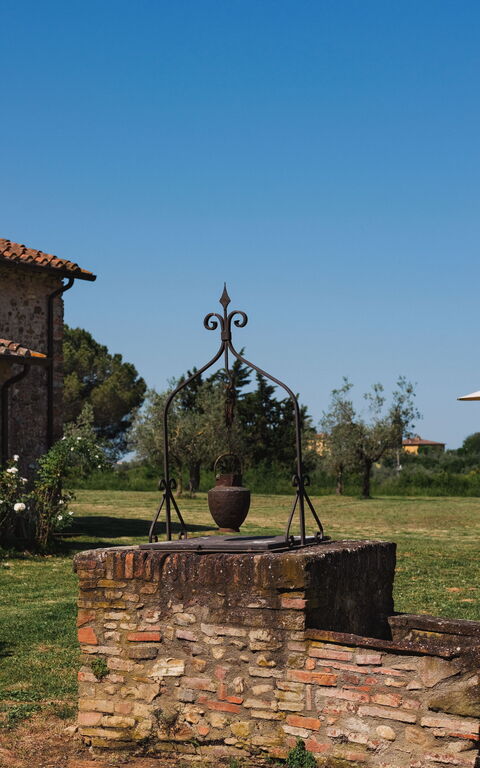 Pozzo Dei Desideri: Eksteriør, Hage, Utendørs
