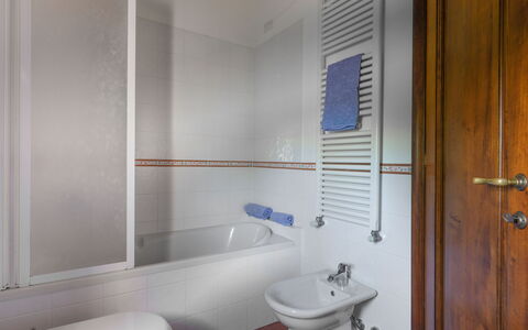 Feriebolig Pozzo Dei Desideri 2: Baderom