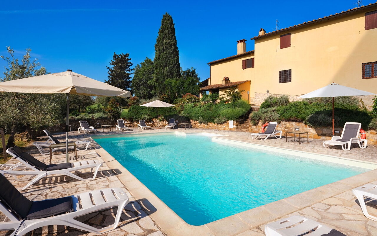 Pozzo Dei Desideri: basseng, Eksteriør, Utendørs