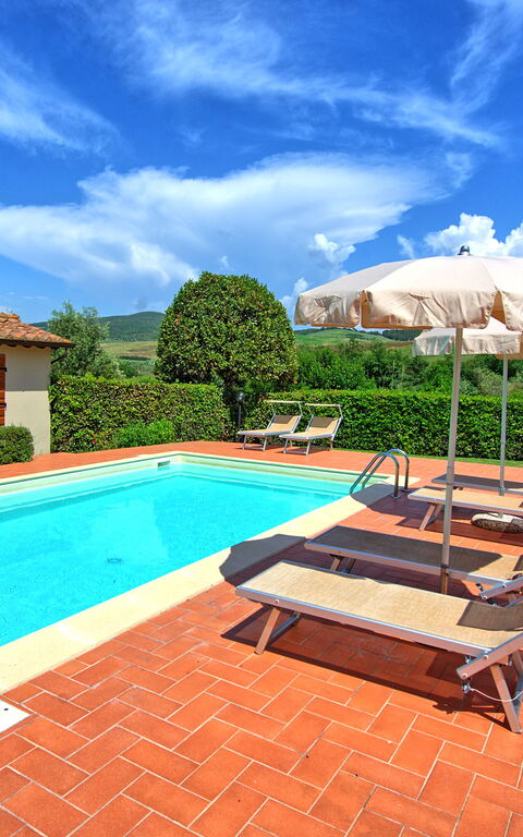 Cuccardino: basseng, Utendørs