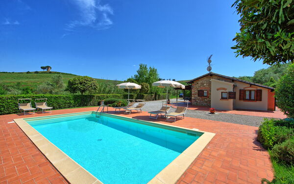 Cuccardino: basseng, Utendørs