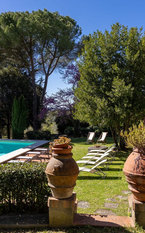 Villa Orchidea: basseng, Utendørs