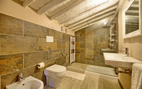 Feriebolig Montegufoni 28: Baderom