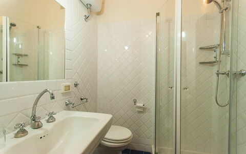 Feriebolig La Grotta: Baderom