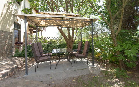 Feriebolig Tramonto: Hage, Utendørs