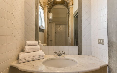 Feriebolig La Grotta: Baderom