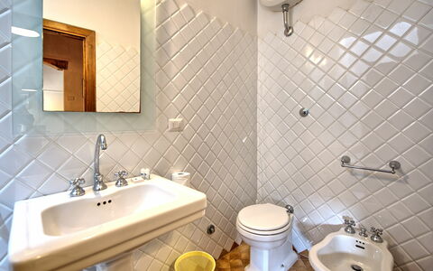 Feriebolig Montegufoni 19b: Baderom