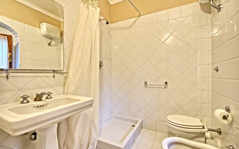 Feriebolig Villa Acciaioli: Baderom