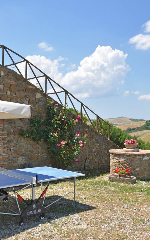 Castelmuzio: Fasiliteter