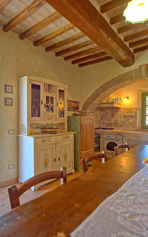 Castelmuzio: Kjøkken, Lunsjrom, Stue