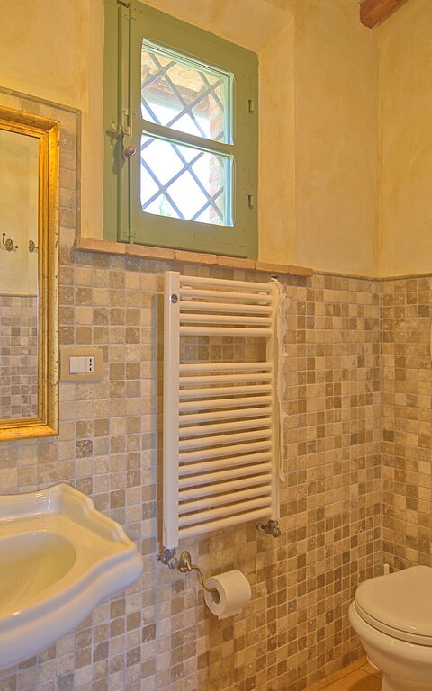 Castelmuzio: Baderom