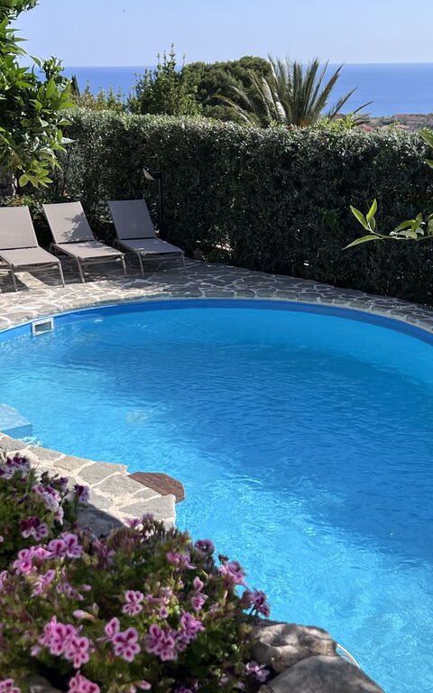 Castellammare: basseng, Eksteriør