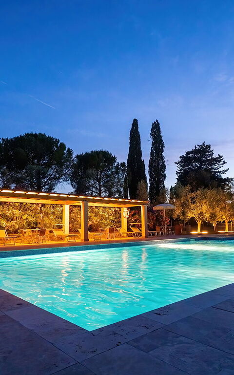 Montelopio: basseng, Eksteriør, Utendørs