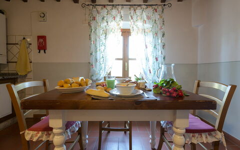 Feriebolig Montelopio 7: Kjøkken, Lunsjrom, Stue