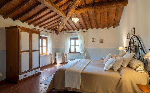 Feriebolig Montelopio 4: soverom