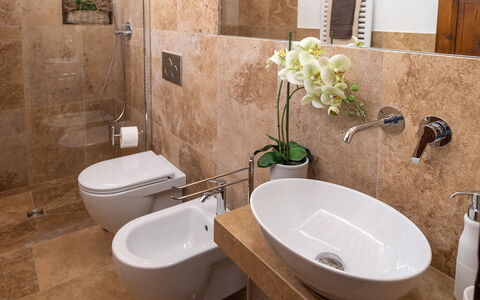 Feriebolig Montelopio 2: Baderom