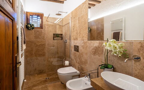 Feriebolig Montelopio 2: Baderom