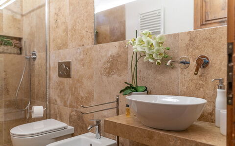 Feriebolig Montelopio 2: Baderom