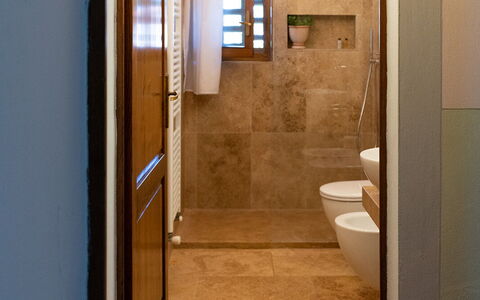 Feriebolig Montelopio 7: Baderom, Romdetaljer