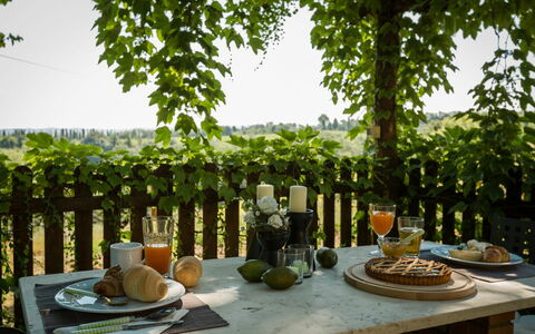 Feriebolig Montelopio 8: Hage, Utendørs