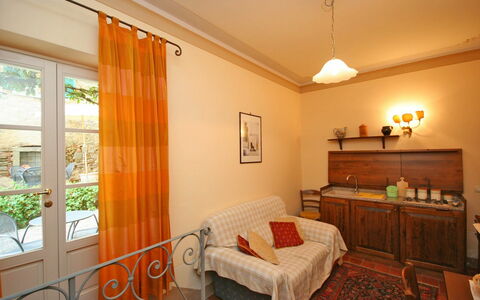 Feriebolig Santo Agostino Glicine: Kjøkken, Lunsjrom, Stue