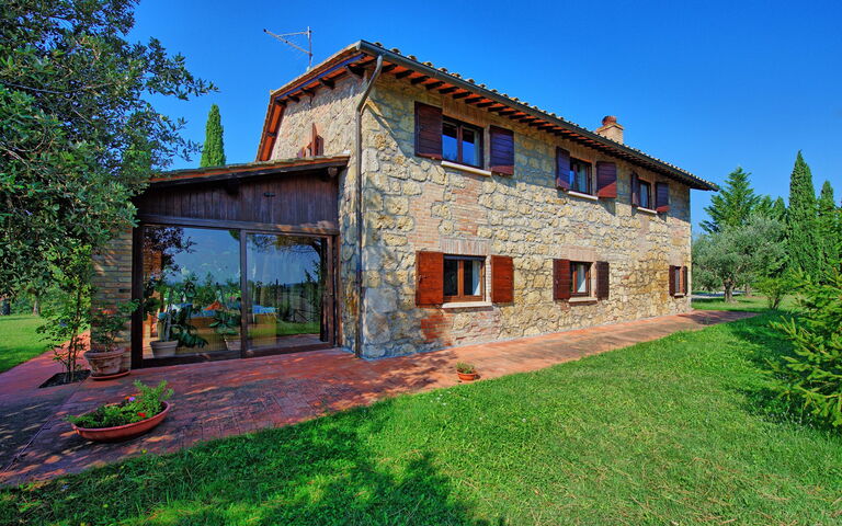 Casale Giulio: Eksteriør, Utendørs