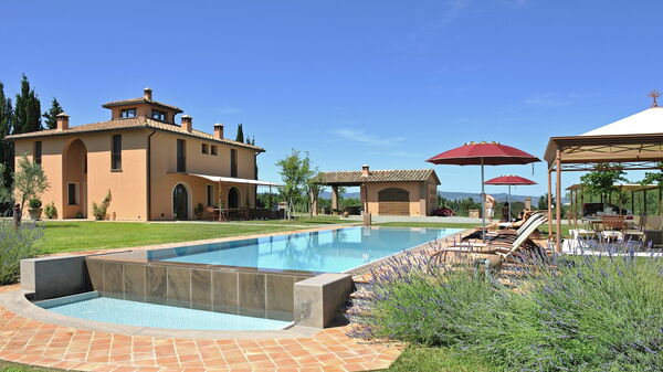 Villa Insoglio: basseng, Utendørs