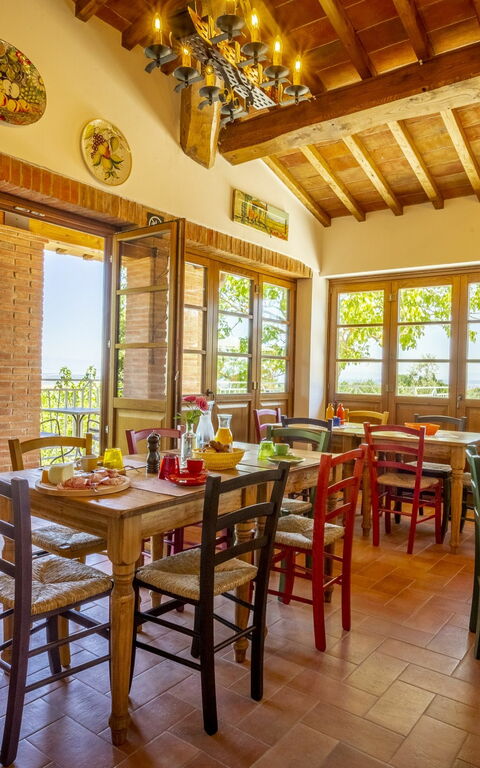 Villa Amadeo: Lunsjrom