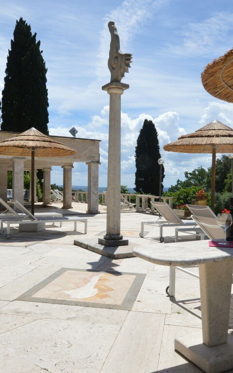 Le Querciolaie: Utendørs