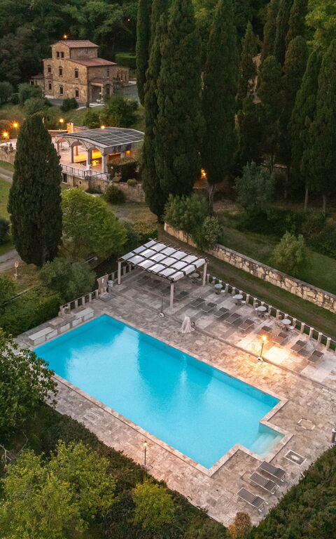 Le Querciolaie with Geothermal Pool: basseng, Hage, Visningar