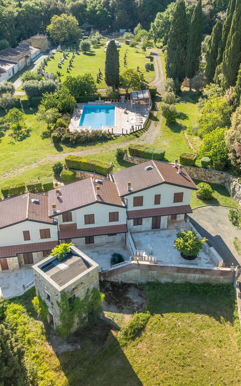 Le Querciolaie with Geothermal Pool: basseng, Hage, Visningar