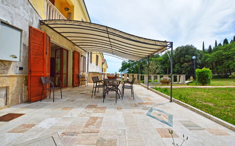 Feriebolig Dependance 1: Eksteriør, Hage, Utendørs