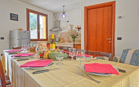 Feriebolig Dependance 1: Kjøkken, Lunsjrom, Stue