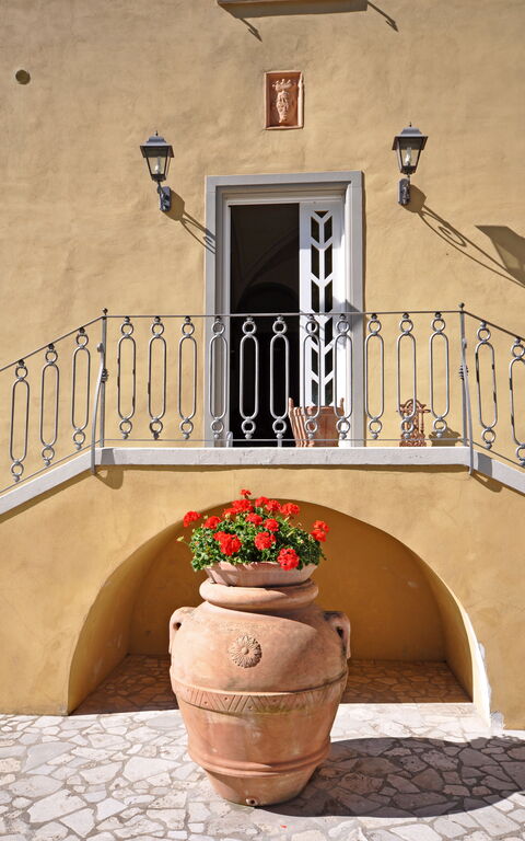 Dante: Eksteriør, Lunsjrom