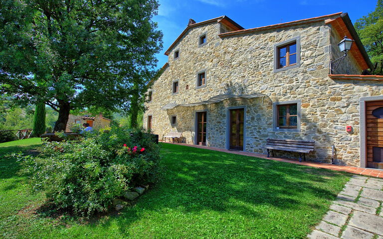 Villa Casentino: basseng, Hage, Utendørs