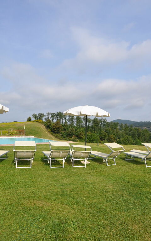 Villa Gaeta: basseng, Hage