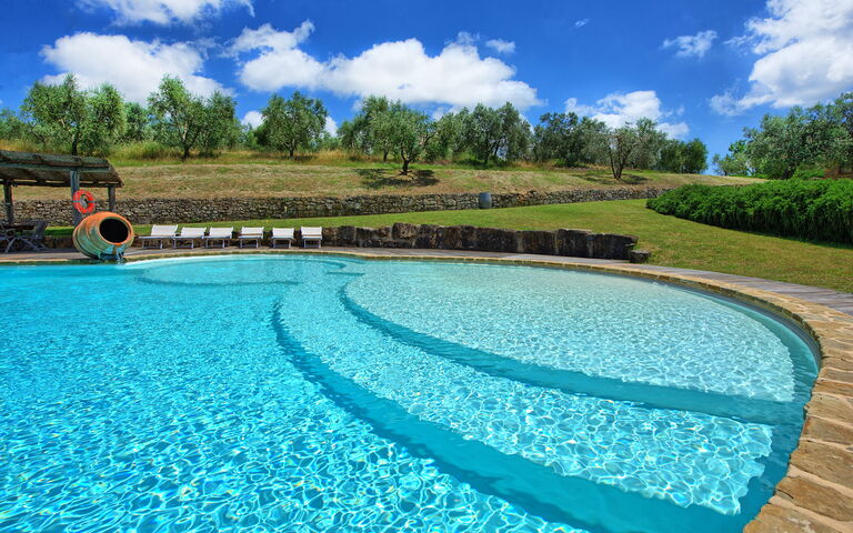 Villa Ferdinando: basseng, Sommer