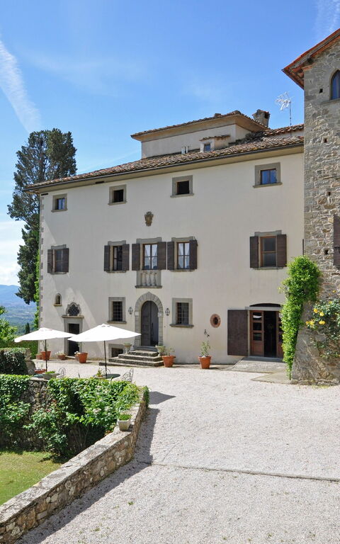 Civetta: Eksteriør, Utendørs