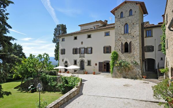 Civetta: Eksteriør, Utendørs