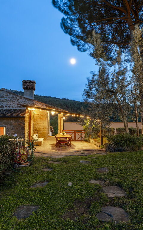 Bigiolo a Melazzano: Hage, Utendørs