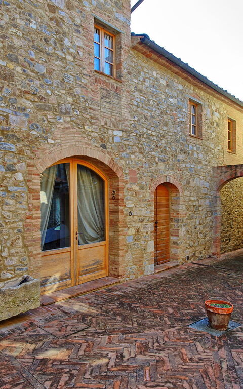 Arturo: Eksteriør, Hage, Utendørs