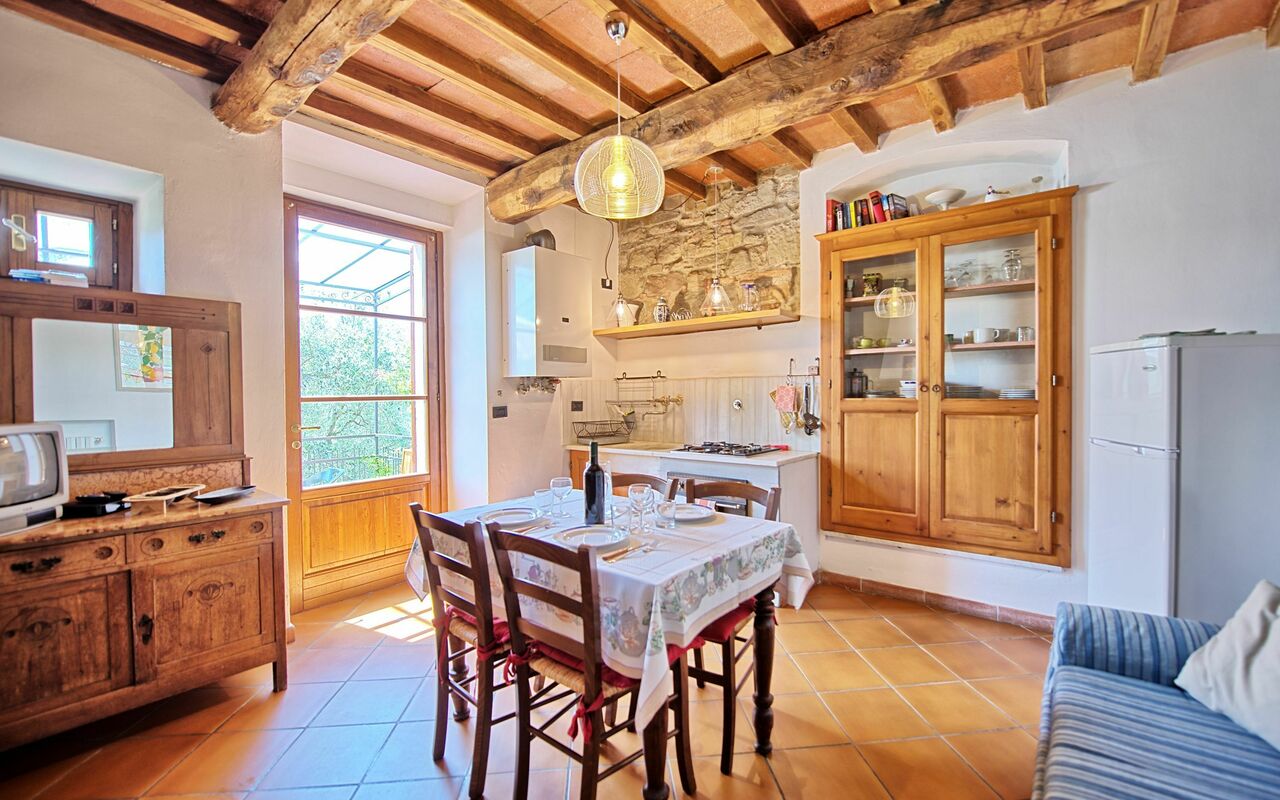 Feriebolig Rustico: Kjøkken, Lunsjrom, Stue