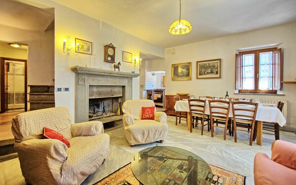 Feriebolig Rondini: Lunsjrom, Stue