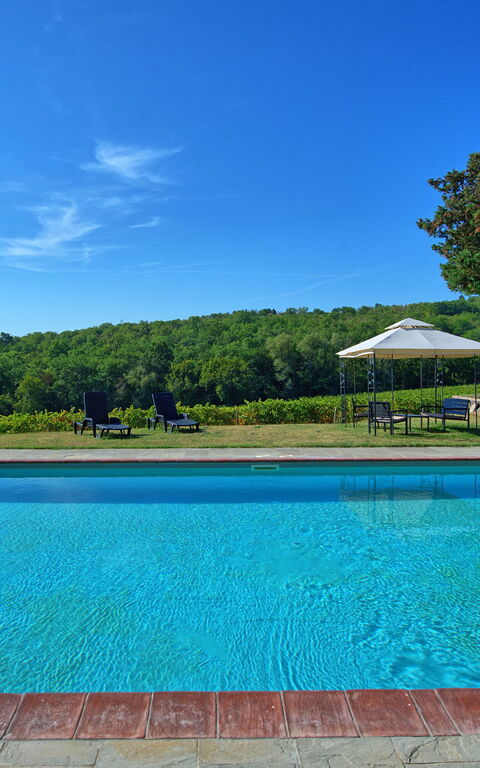 Casavecchia: basseng, Sommer