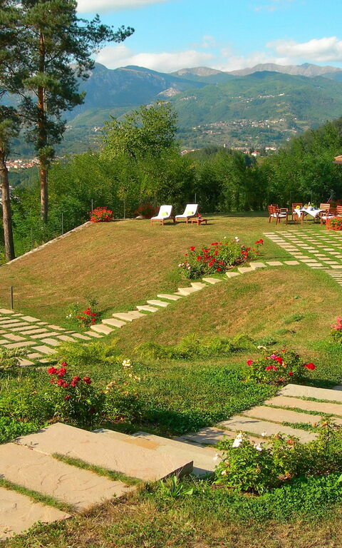 Villa Saida: Hage, Utendørs