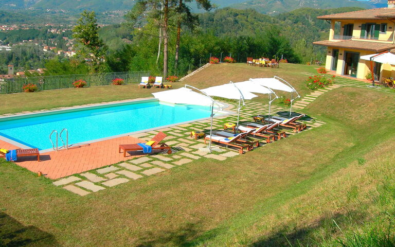 Villa Saida: basseng, Hage, Utendørs