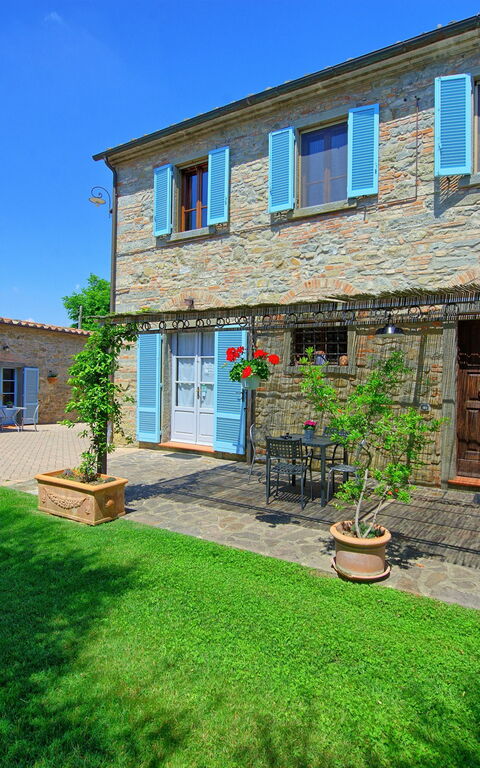 Villa Giare: Hage, Utendørs