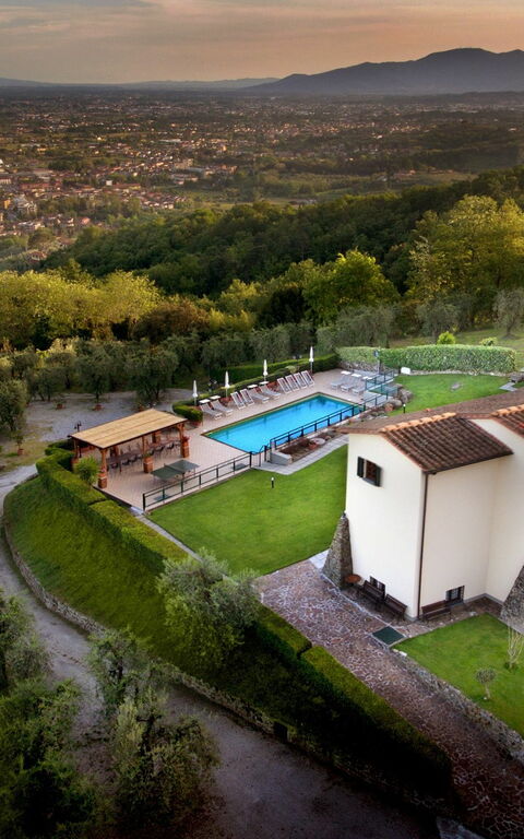 Villa Le Ferrette: basseng, Hage, Visningar