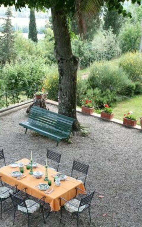 Villa Buonaparte: Hage